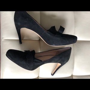 Tracy Reese Black  Suede ruffle top  pumps